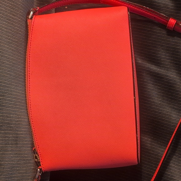 Kate Spade Parrot Crossbody - Picture 5 of 9